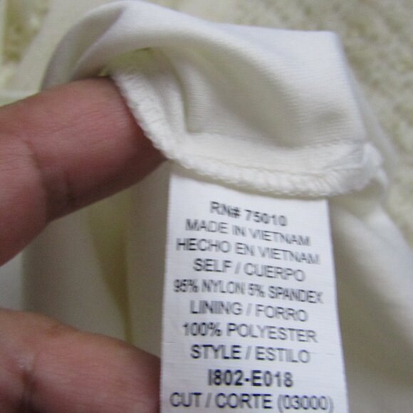 City Triangle Asymmetrical Floral Lace Dress Cream Medium Boho Feminine Romantic - Picture 11 of 11